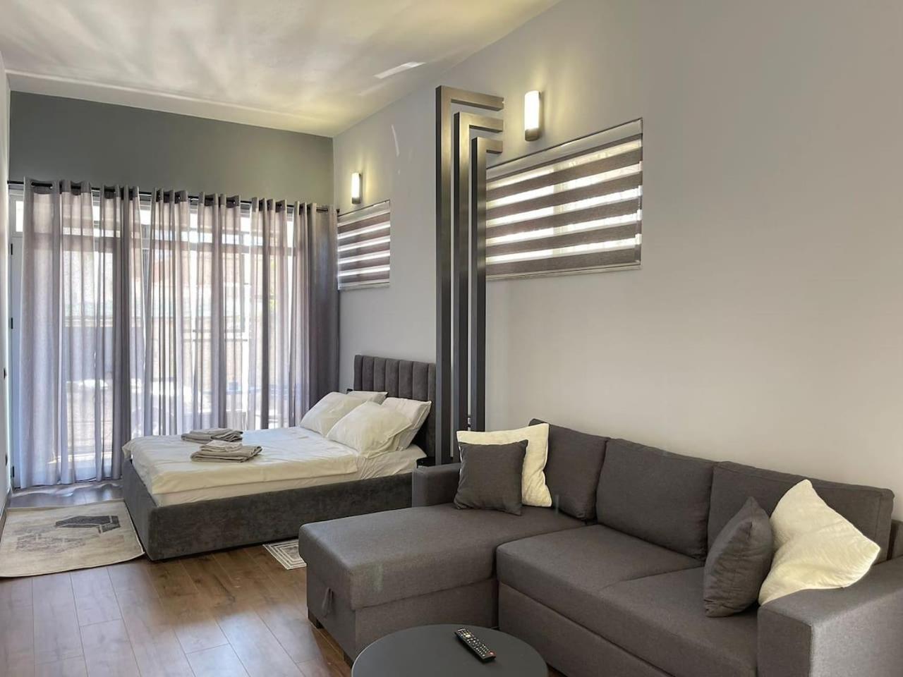 Central Charming Studio Old Town ดูร์เรส ภายนอก รูปภาพ